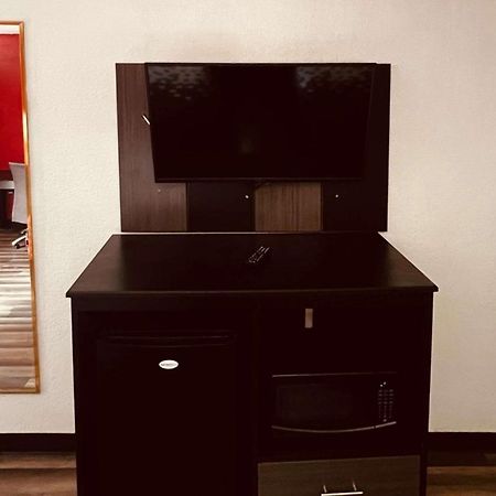 Econo Lodge Inn & Suites Downtown Сан Антонио Екстериор снимка