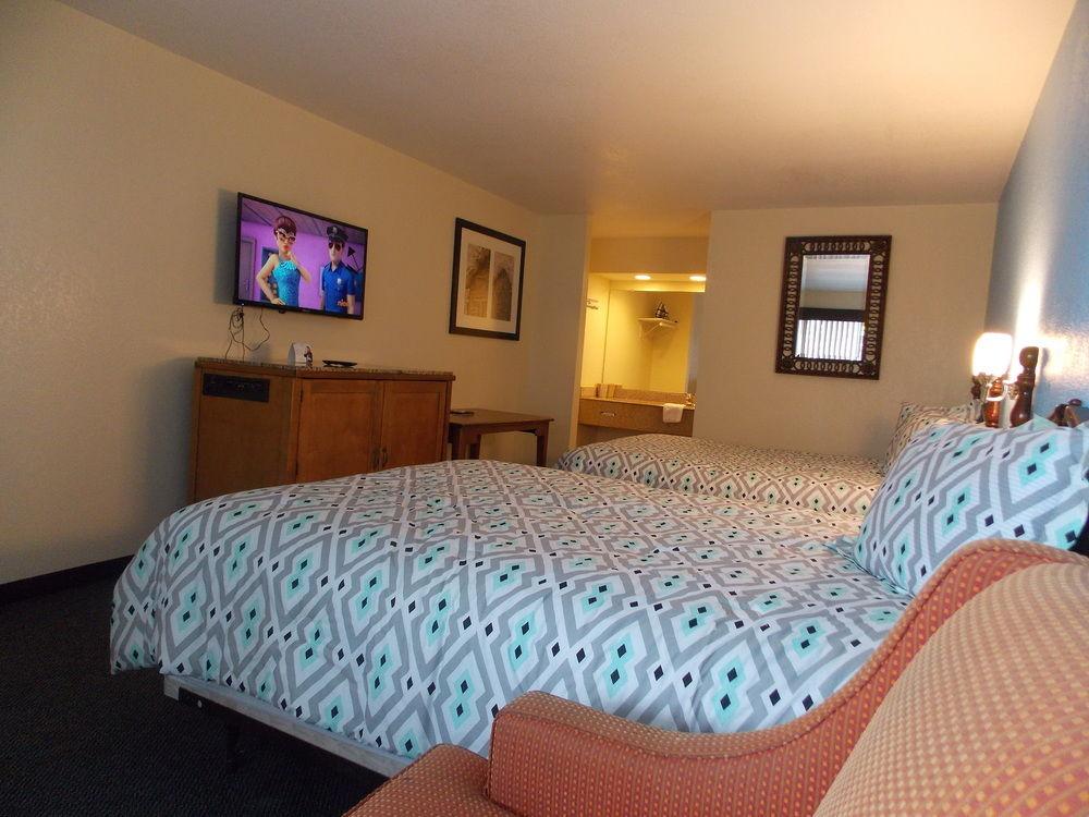 Econo Lodge Inn & Suites Downtown Сан Антонио Екстериор снимка