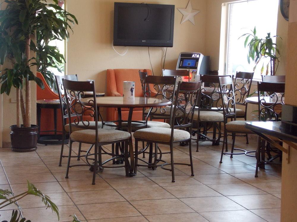 Econo Lodge Inn & Suites Downtown Сан Антонио Екстериор снимка