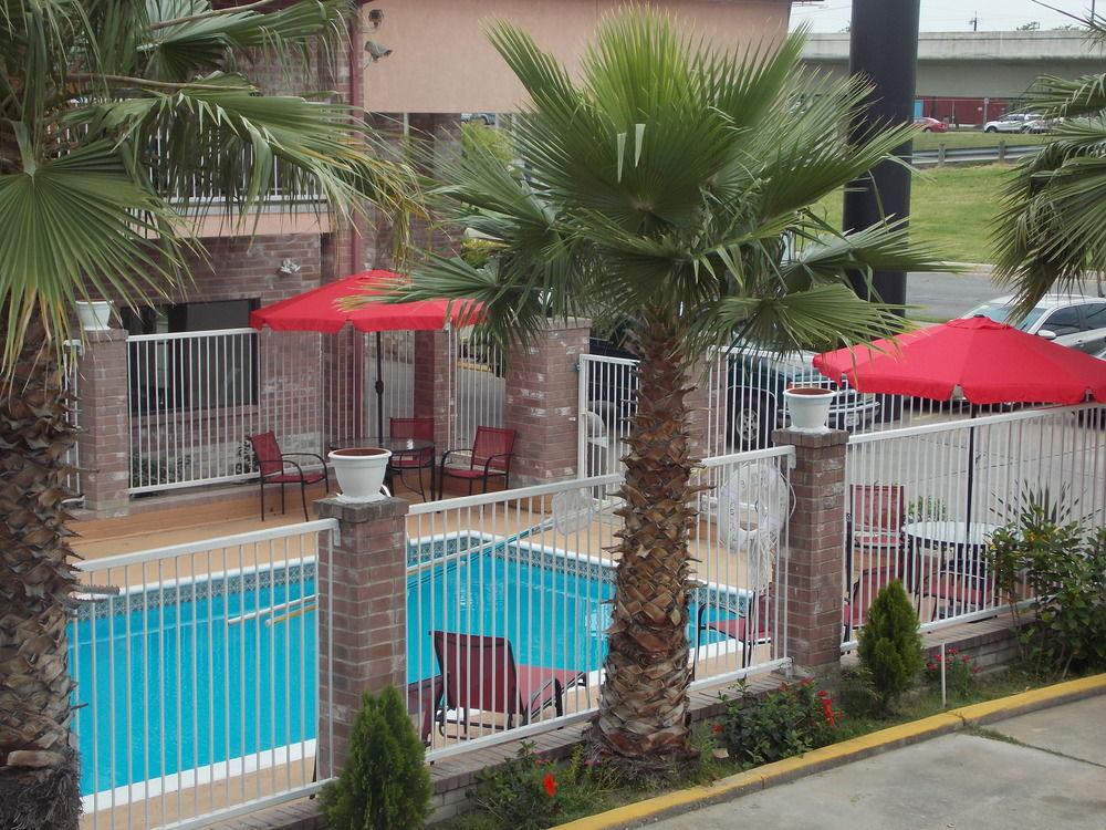 Econo Lodge Inn & Suites Downtown Сан Антонио Екстериор снимка