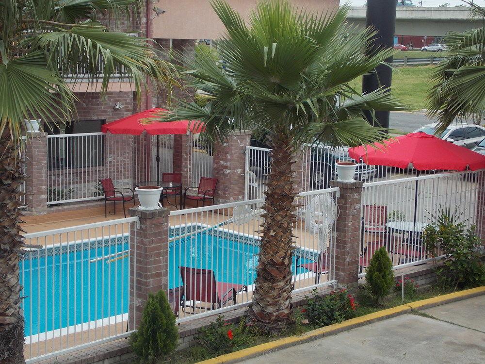 Econo Lodge Inn & Suites Downtown Сан Антонио Екстериор снимка